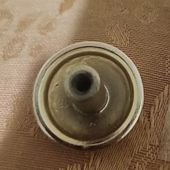 8 drawer knobs - Picture 7 of 7